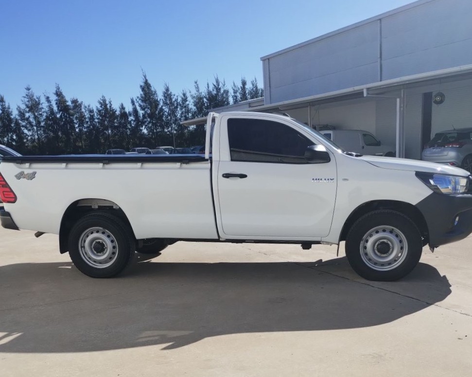 Toyota – HILUX 4×4 CS DX 6MT 2.4 TDI 2022