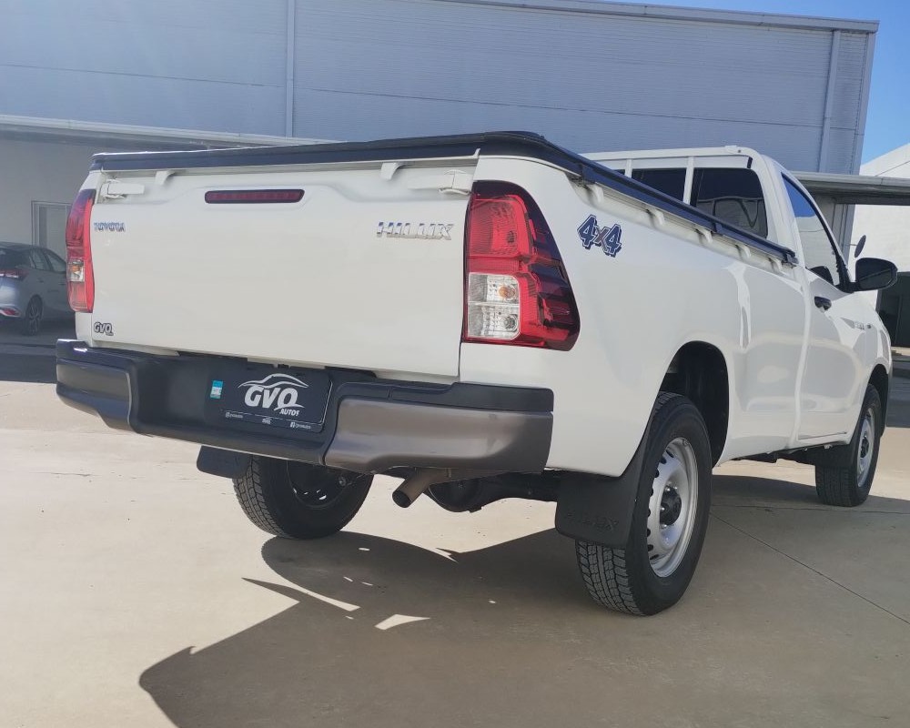 Toyota – HILUX 4×4 CS DX 6MT 2.4 TDI 2022
